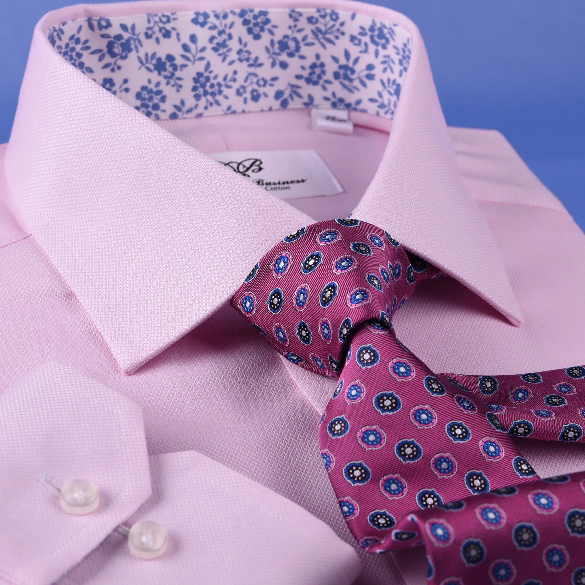 Pink Oxford Floral Inner Lining Formal Dress Shirt Sexy Business Formal Attire in Single Button Cuffs