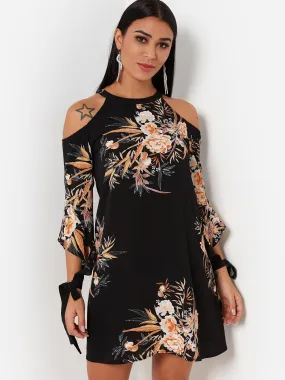 Wholesale Black Round Neck Cold Shoulder 3/4 Length Sleeve Floral Print Dresses